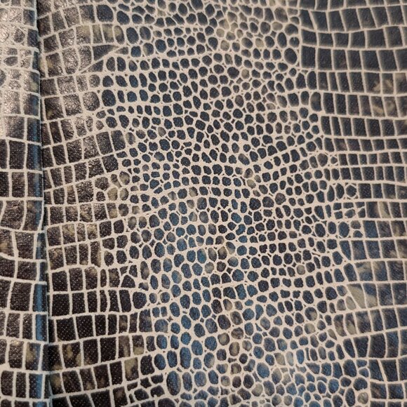 Plus size pencil skirt - Danier snakeskin print leather - Picture 7 of 10